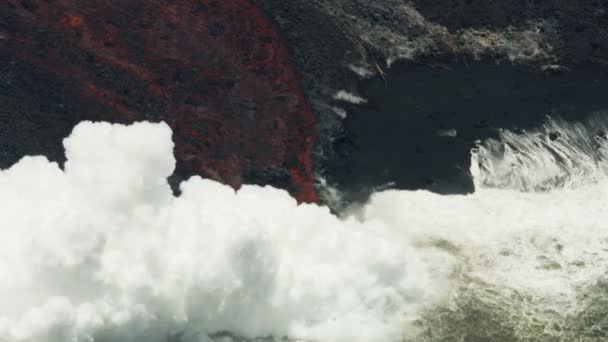 Luftbild: Heiße Lava auf Hawaii — Stockvideo