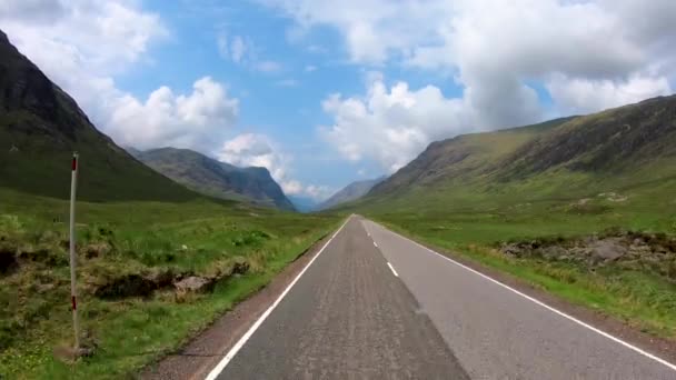 POV за рулем Glencoe Highland road Buachaille Etive Mor — стоковое видео