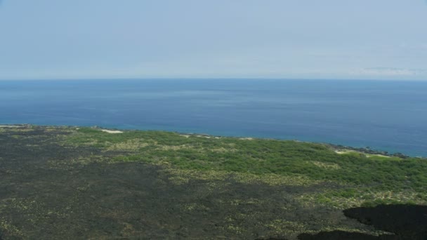 Vue aérienne coulées de lave volcanique dormant Mauna Loa — Video