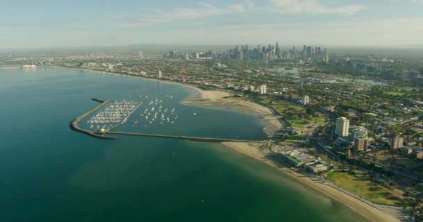 Luchtfoto bij zonsopgang St Kilda Pier Melbourne — Stockvideo