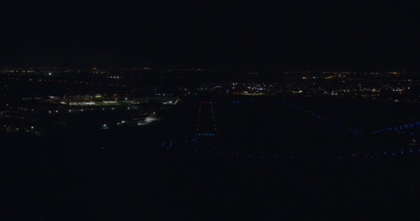 มุมมองกลางคืนทางอากาศ สนามบิน Moorabbin แสงสว่างรันเวย์เมลเบิร์น — วีดีโอสต็อก