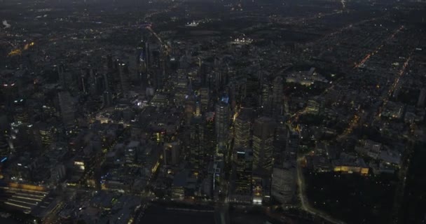 Aerial Cityscape widok Melbourne światła miasta o zachodzie słońca — Wideo stockowe