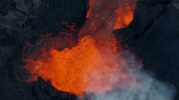 Luftbild Teich vulkanisches Magma zerstört Landschaft Kilauea — Stockvideo