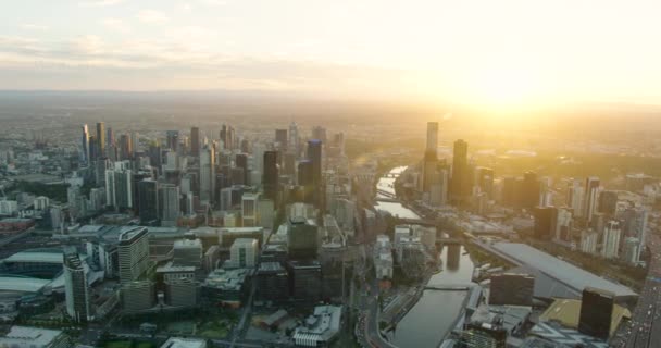 Vedere aeriană cu flacără de soare Melbourne orizont oraș — Videoclip de stoc