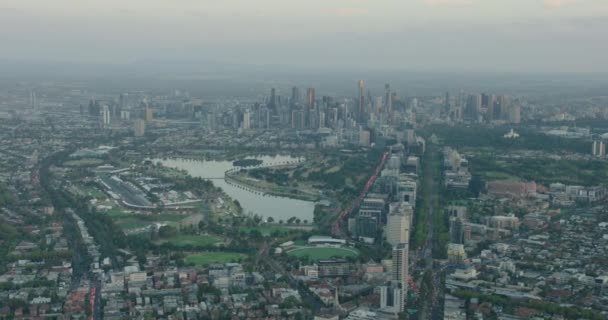 Αεροφωτογραφία Albert Park στη Μελβούρνη CBD ορίζοντα — Αρχείο Βίντεο