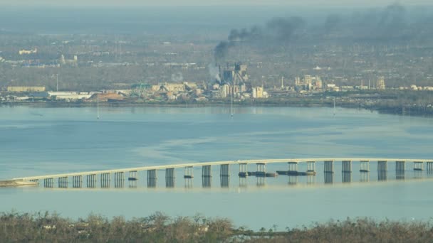 Planta comercial industrial aérea Tyndall Pkwy bridge EUA — Vídeo de Stock