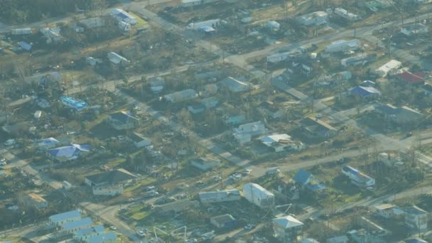 Vue Aérienne des toits de la propriété endommagés par l'ouragan Florida Panhandle — Video