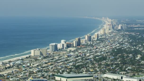 Вид с воздуха Panama city Beach hotel condominium resort — стоковое видео