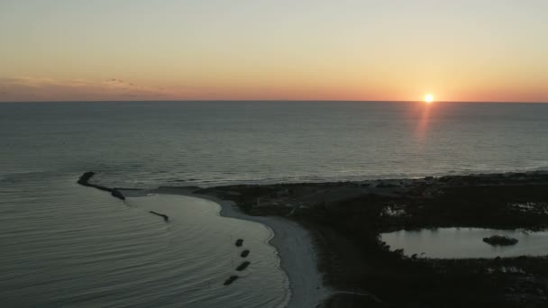 Légi naplemente kilátás St Andrews State Park Florida — Stock videók