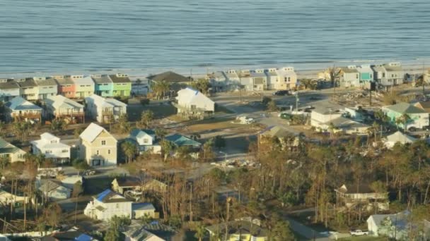 Vista aérea destrucción de propiedades residenciales Huracán Michael USA — Vídeos de Stock