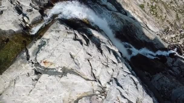 Vista Aérea Luz Del Sol Los Excursionistas Caucásicos Heli Pareja — Vídeos de Stock