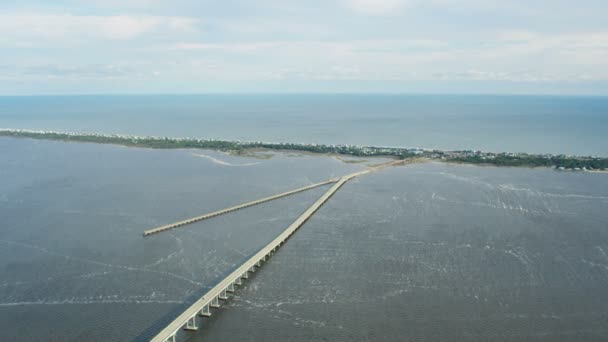 Vista aérea St George Island Bryant Paton Bridge — Vídeo de Stock