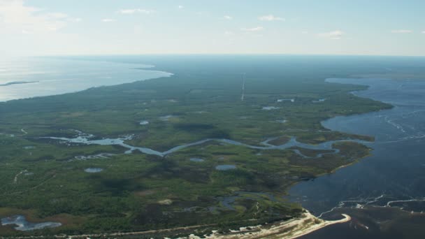 Letecký pohled Ochlockonee Bay myslivost a rybolov Florida — Stock video