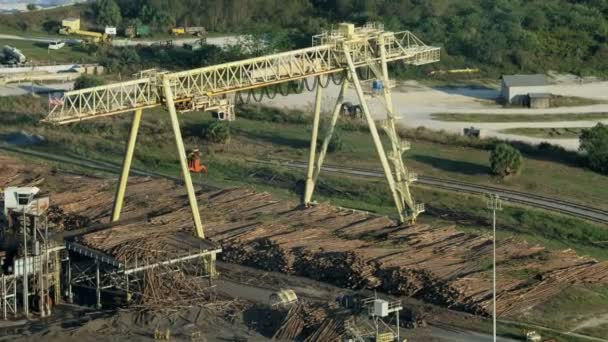 Vista aérea de la madera desbastada que se va a transformar — Vídeos de Stock