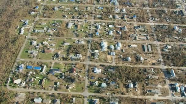 Vue aérienne des dommages matériels après l'ouragan Michael — Video