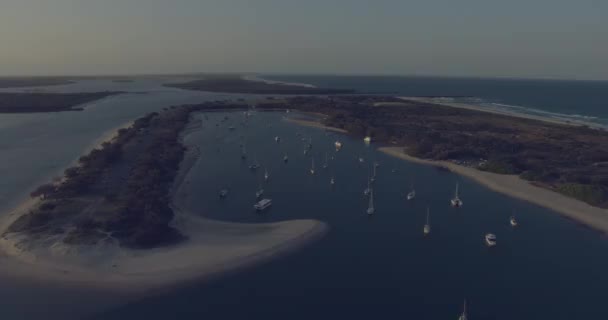 Vista aérea crepúsculo Southport Spit porto Costa de ouro — Vídeo de Stock