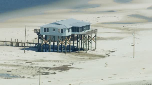 Aerial näkymä kuolleena koteihin Meksikonlahti Florida — kuvapankkivideo