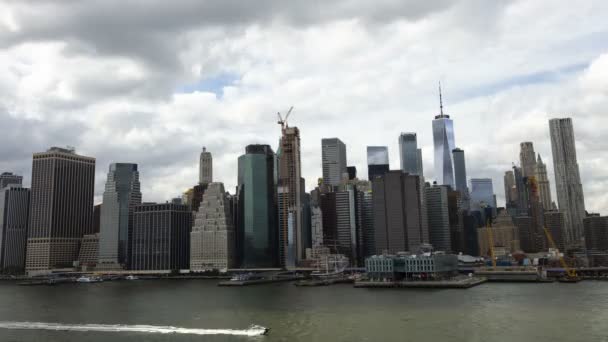 Timelapse East River trajektové terminály Downtown New York — Stock video