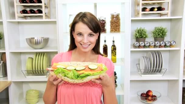 Close Up Caucasian Female Healthy Salad Baguette — Stock Video