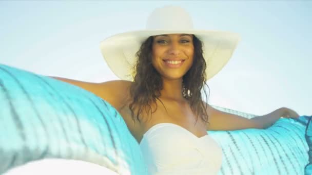 Hispanic Girl at Island Beach Sunset — Stock Video