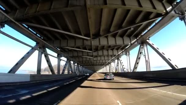 Conduzir através de Oakland Bay Bridge — Vídeo de Stock