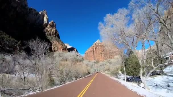 Road trip through desert landscape — Stock Video