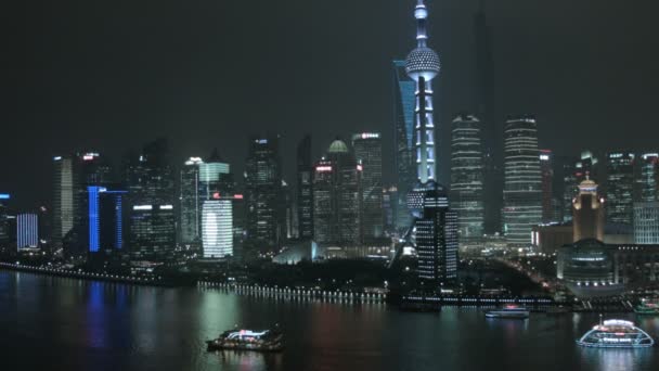 Paesaggio urbano con Oriental Pearl Tower — Video Stock
