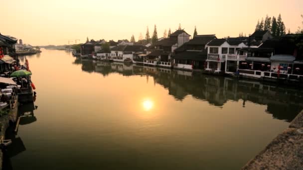 Zhujiajiao древній місто на воді — стокове відео