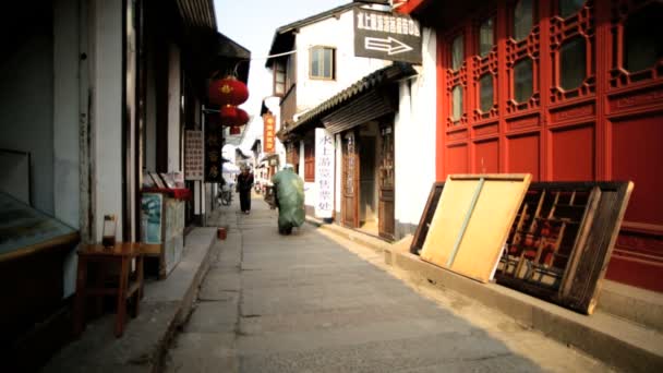 Narrow streets Zhujiajiao water town — Stock Video