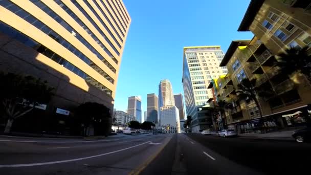 Driving through the city streets — Stock Video