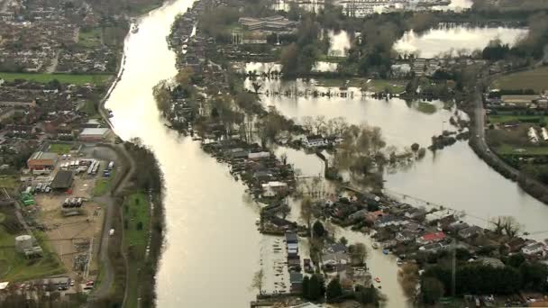 Dommages environnementaux causés par les eaux de crue — Video