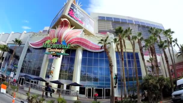 Estrada dirigindo centro de Las Vegas — Vídeo de Stock