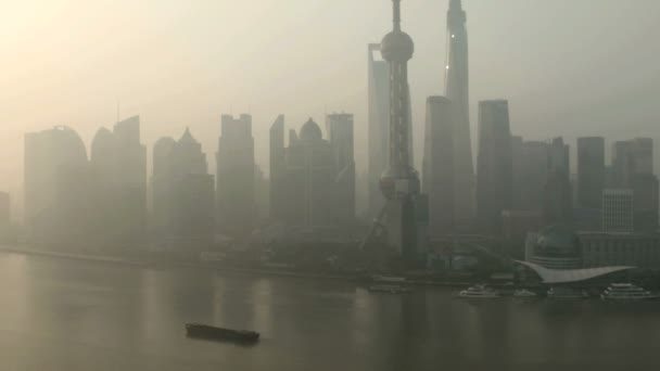 Buques de carga en el río Huangpu — Vídeo de stock