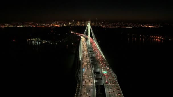 Yeni Oakland Körfezi Köprüsü trafiği — Stok video