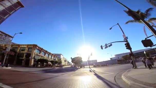 Rijden door de straten van de stad — Stockvideo