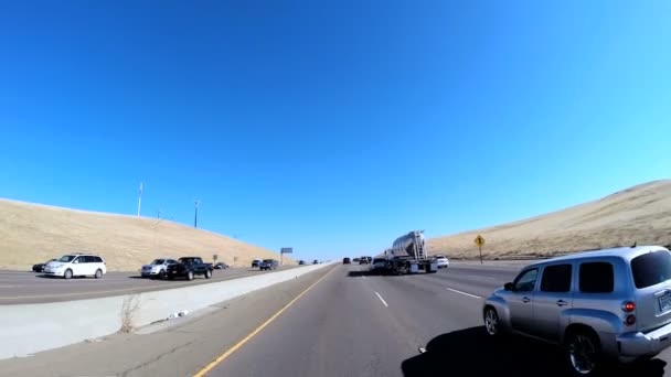 Дорожное путешествие по шоссе — стоковое видео