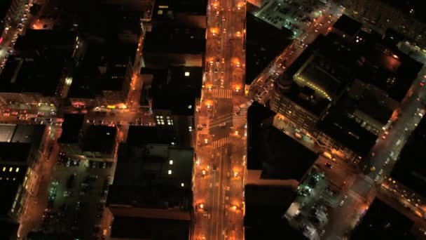 Grattacieli della città e traffico pendolare — Video Stock