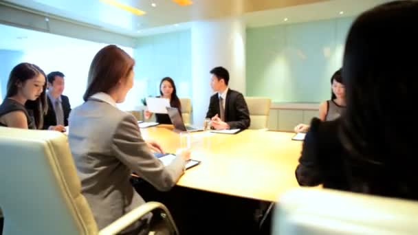 Dirigenti d'azienda sulla riunione finanziaria — Video Stock