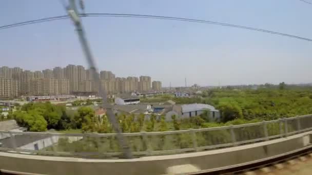 Поезд высокоскоростной железной дороги в движении — стоковое видео