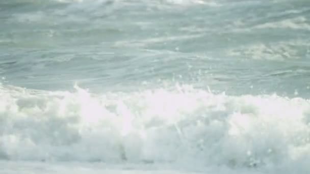 Ocean waves washing onto shore — Stock Video