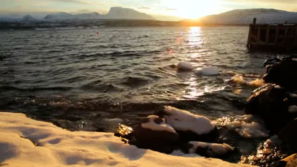 Doğal peyzaj gün batımı ile dondurulmuş — Stok video