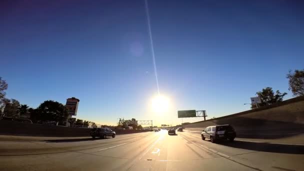 Guidare per le strade della città — Video Stock