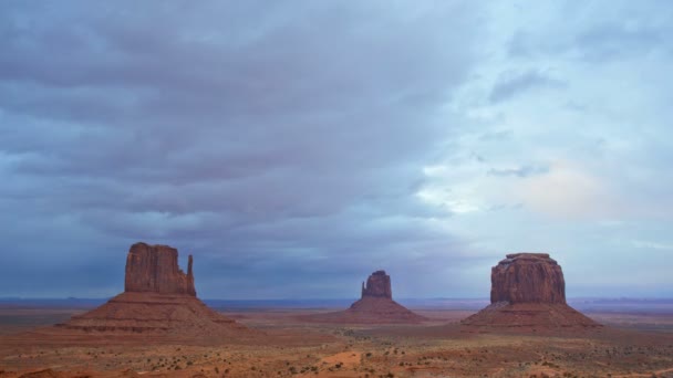 Monument Valley Fäustlinge Nationalpark Wüste — Stockvideo