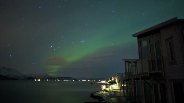 Норвежское небо с северным сиянием — стоковое видео