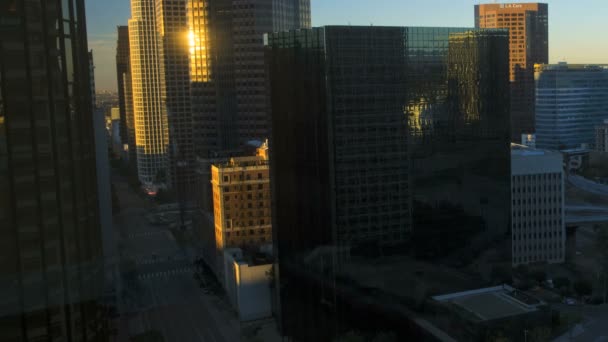 Los Angeles soluppgång skugga kontorsbyggnad Kalifornien Usa — Stockvideo
