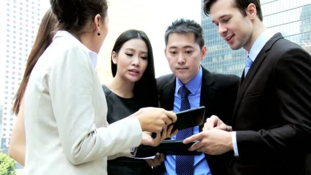 Business colleagues meeting outside office building — Stock Video