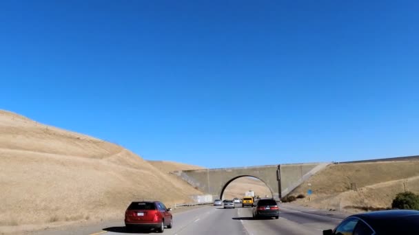 Viagem de carro na estrada — Vídeo de Stock