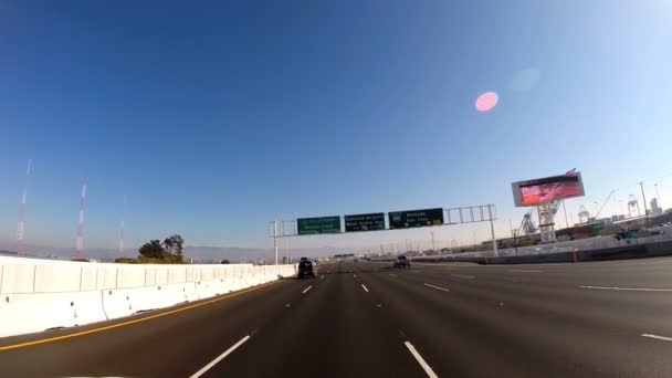 Suburban kustnära väg 80 San Francisco — Stockvideo