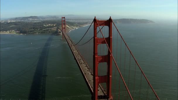 Luchtfoto Highway 101 Golden Gate Bridge travel Usa — Stockvideo