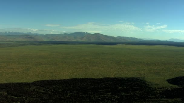 Aerial Idaho USA crater lava craters desert nature — Stock Video